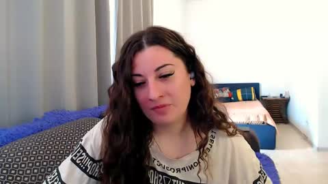 Snapshot of helen_adams_ chatting on 06/02/26, 06:48 helen_adams_ online show from 06/02/26, 06:48