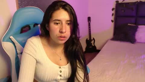 Snapshot of helen_rossy chatting on 11/24/25, 08:30 Helen online show from 11/24/25, 08:30