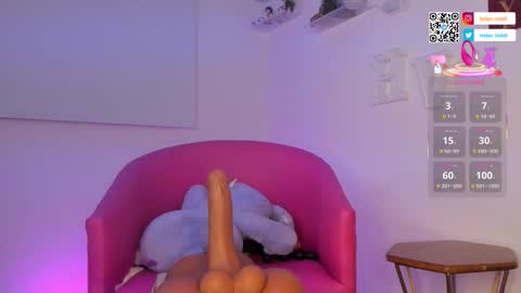 Helen Vidall online show from 10/25/25, 03:47