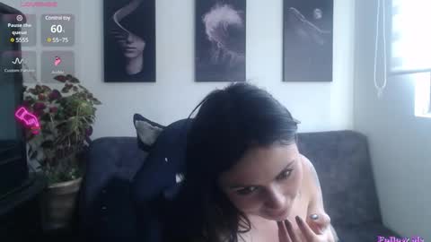 HELENA  online show from 09/19/25, 11:00