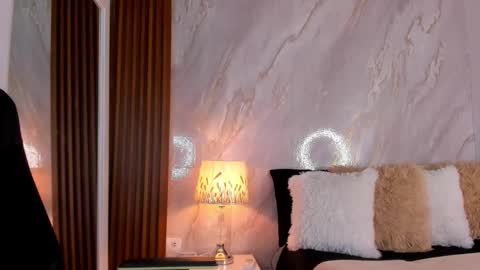 Helena Santos  online show from 01/15/26, 11:15