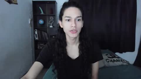 Snapshot of helena_spellman chatting on 05/25/26, 12:05 helena_spellman online show from 05/25/26, 12:05