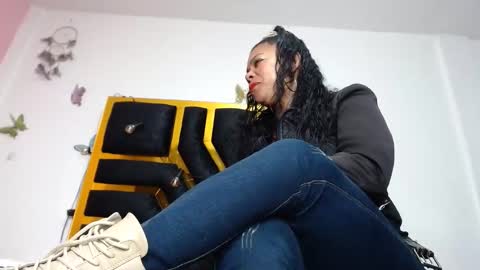 helenahotwet online show from 12/29/24, 01:17