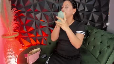 Helena Saenz online show from 01/08/26, 12:29