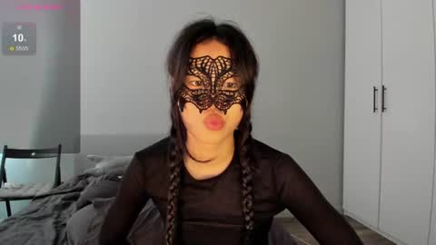 Hi I am Helen online show from 06/22/26, 03:25