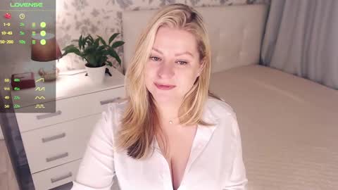 Helena Bonham online show from 12/03/24, 04:58