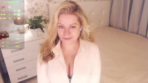 Helena Bonham online show from 12/12/24, 03:21