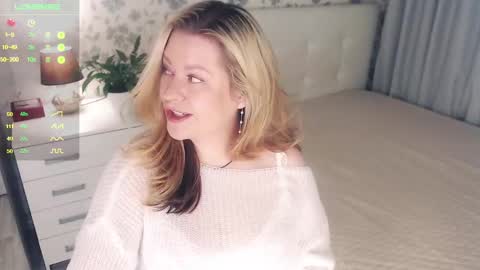 Helena Bonham online show from 01/09/25, 03:47