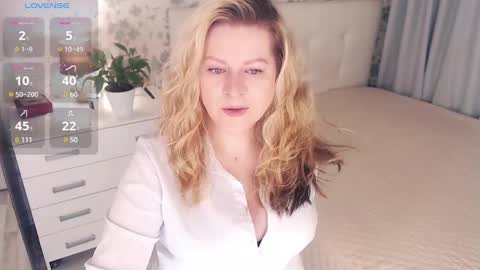 Helena Bonham online show from 01/30/25, 05:09