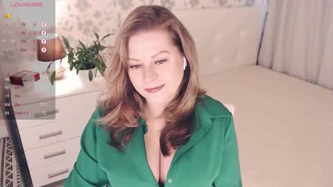 Helena Bonham online show from 09/11/25, 05:29