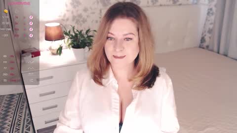 Helena Bonham online show from 10/15/25, 06:35