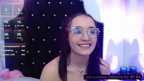 Helene online show from 02/09/25, 02:17