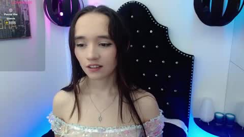 Helene online show from 02/25/25, 01:17