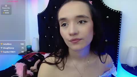 Helene online show from 02/25/25, 04:21