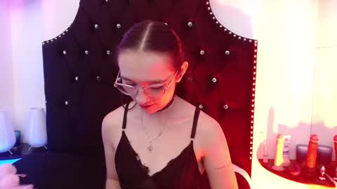 Helene online show from 03/03/25, 03:20