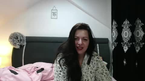 helenhh online show from 02/24/25, 09:43