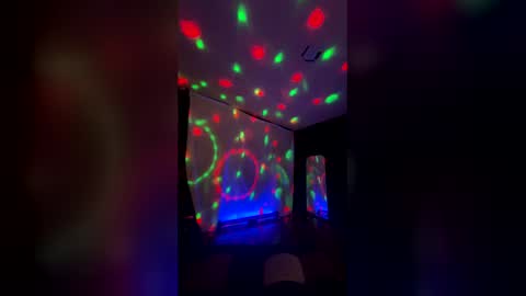 helenmu20 online show from 04/12/26, 12:10