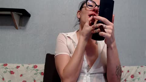 HelenRed online show from 12/29/24, 10:56