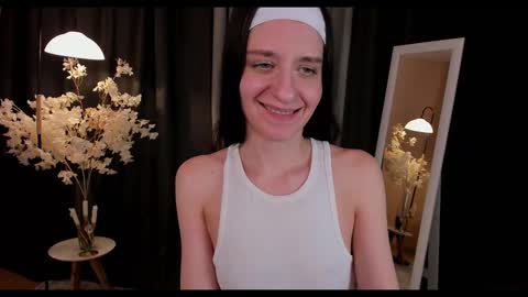 Helen online show from 02/13/25, 08:59