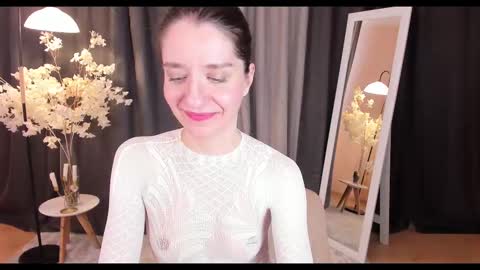 Helen online show from 02/17/25, 06:20