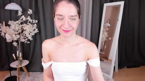 Helen online show from 03/02/25, 02:41