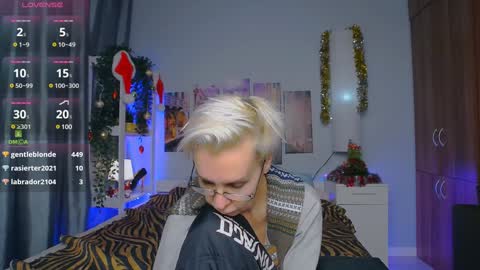 Helga online show from 12/22/24, 04:17