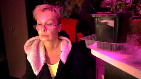 Snapshot of helgahimmele chatting on 07/06/26, 07:16 Helga online show from 07/06/26, 07:16