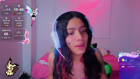 Snapshot of helia_n_amy chatting on 02/03/26, 11:32 Helia Transfem and Amy online show from 02/03/26, 11:32