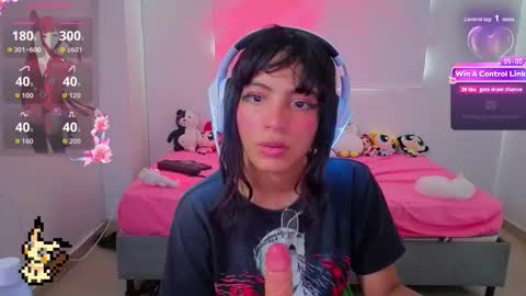 Snapshot of helia_n_amy chatting on 02/17/26, 08:04 Helia Transfem and Amy online show from 02/17/26, 08:04