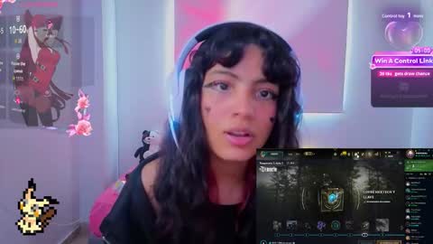 Snapshot of helia_n_amy chatting on 02/18/26, 04:03 Helia Transfem and Amy online show from 02/18/26, 04:03