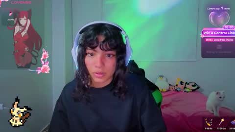 Snapshot of helia_n_amy chatting on 02/19/26, 11:23 Helia Transfem and Amy online show from 02/19/26, 11:23