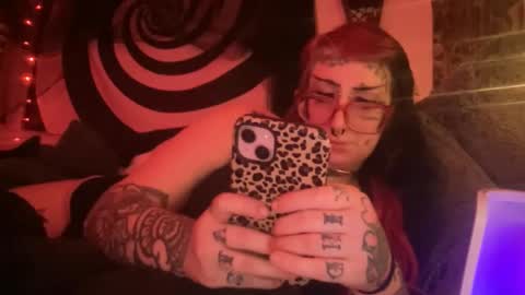 Bunnie Rotz online show from 12/21/25, 09:05