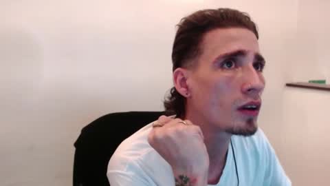 Snapshot of hell_boy66 chatting on 02/04/26, 02:17 Eros online show from 02/04/26, 02:17