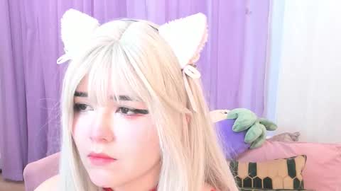 Snapshot of hell_fairy chatting on 10/21/25, 06:03 Laura online show from 10/21/25, 06:03