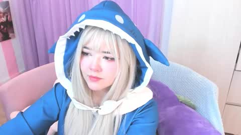 Laura online show from 10/24/25, 04:09