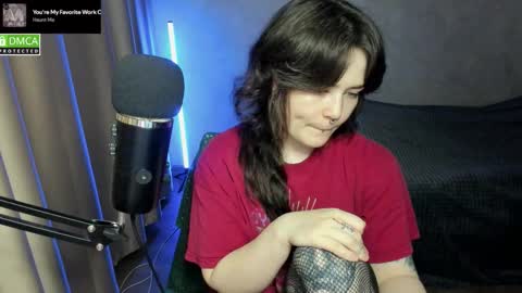 Red online show from 11/12/25, 05:35