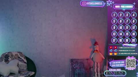 Snapshot of hell_on_heels_ chatting on 06/09/26, 07:47 - show loyalty and subscribe - online show from 06/09/26, 07:47