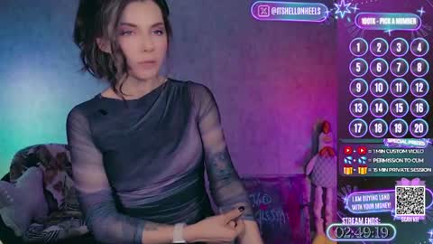 Snapshot of hell_on_heels_ chatting on 06/13/26, 08:07 - show loyalty and subscribe - online show from 06/13/26, 08:07