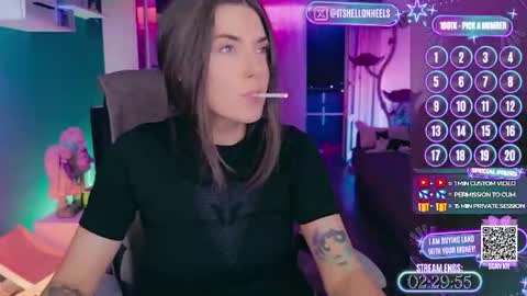 Snapshot of hell_on_heels_ chatting on 06/30/26, 10:11 - show loyalty and subscribe - online show from 06/30/26, 10:11
