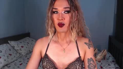 hellatarahathor online show from 01/12/26, 10:37