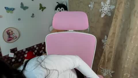 Hellen online show from 06/18/26, 04:35