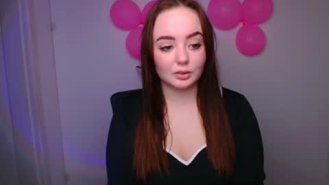 Snapshot of hellen_way chatting on 02/18/25, 01:33 Hellen online show from 02/18/25, 01:33