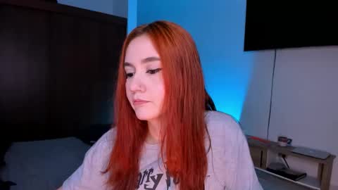 Snapshot of hellena_1 chatting on 02/15/26, 06:37 Juliet online show from 02/15/26, 06:37