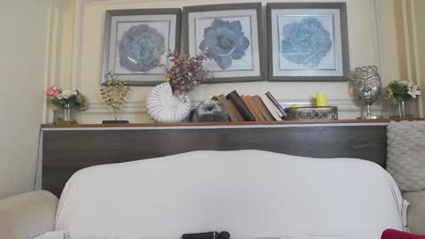    online show from 01/25/25, 07:06