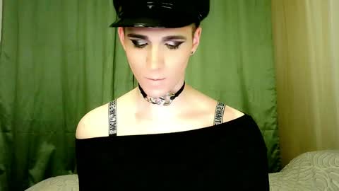 Snapshot of hellenspellman chatting on 02/25/25, 11:55 Helen Spellman online show from 02/25/25, 11:55