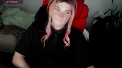 Snapshot of hellenspellman chatting on 09/08/25, 04:28 Helen Spellman online show from 09/08/25, 04:28