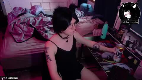Snapshot of hellfire_girl chatting on 06/22/26, 02:35 Hayley online show from 06/22/26, 02:35