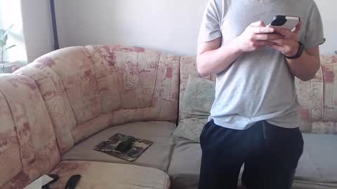 Remy online show from 02/11/25, 07:54