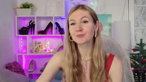 Alisia  Monday to Friday from 10 am to 4 pm GMT 2 online show from 01/03/25, 08:32