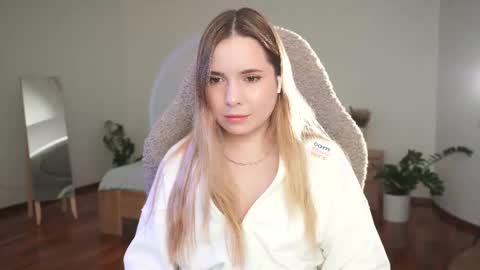 Taya online show from 09/29/25, 06:13